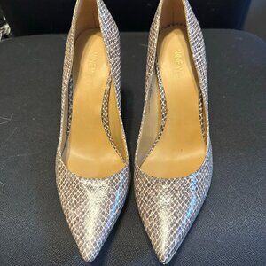 Nine West faux snakeskin heels size 7.5